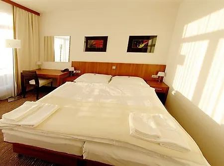 Academic & Congress Centre 4*