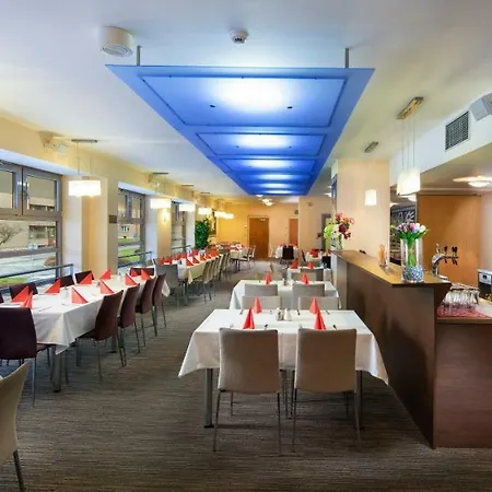 Academic & Congress Centre ホテル Roztoky