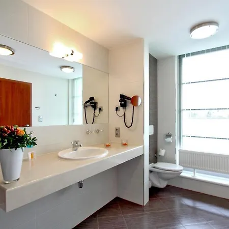 Academic & Congress Centre 4* Roztoky