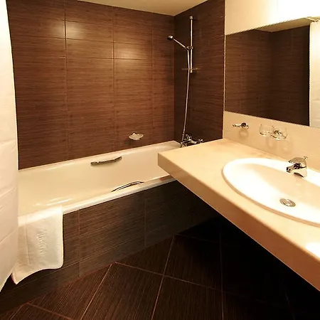 Academic & Congress Centre Szálloda 4*