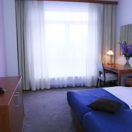 Academic & Congress Centre Szálloda 4*