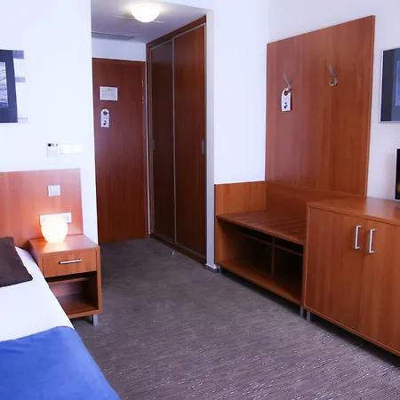 Academic & Congress Centre 4*